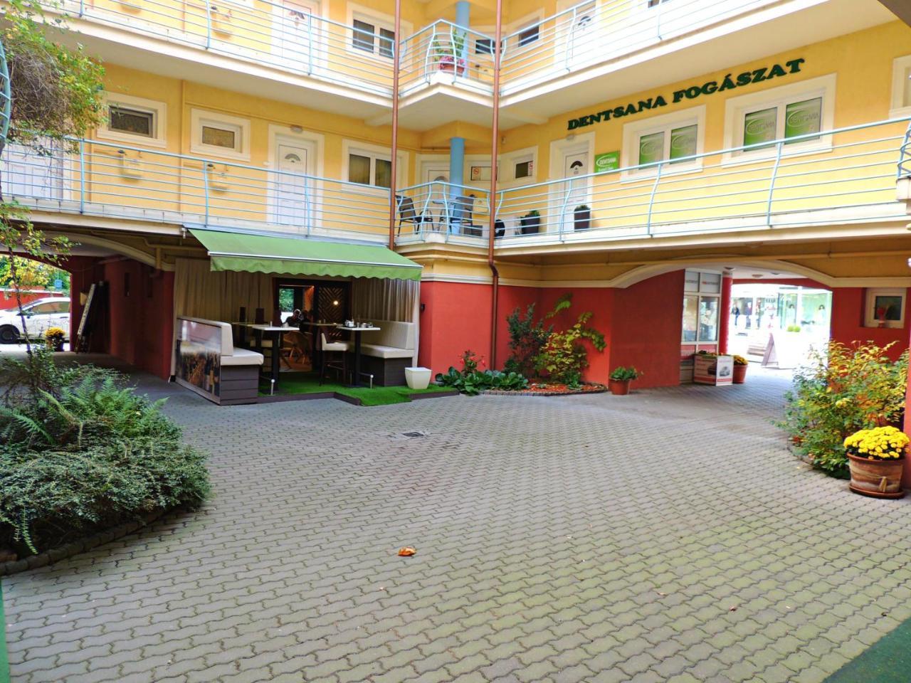 Roselio City Home Hévíz Kültér fotó